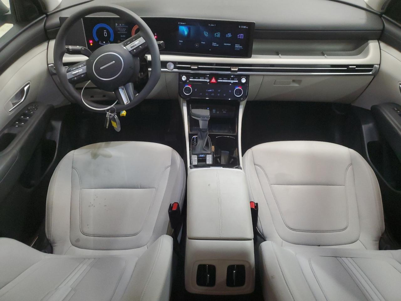 2025 Hyundai Tucson - Image 8