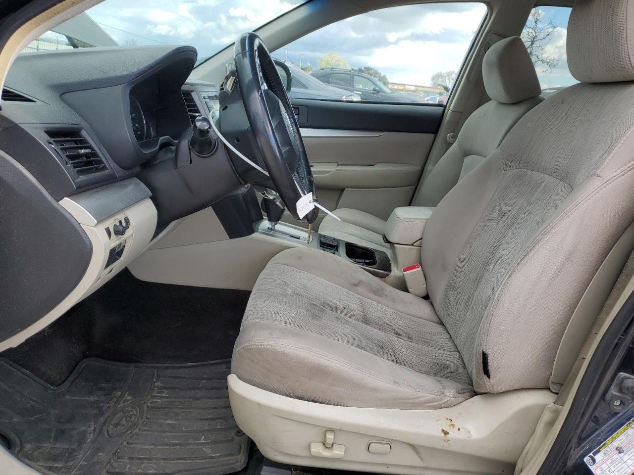 2013 Subaru Outback - Image 7