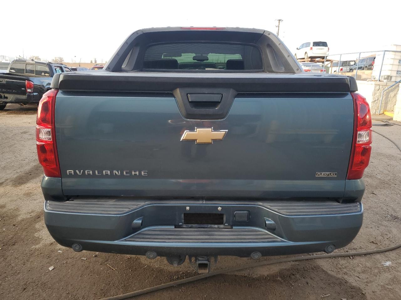 2010 Chevrolet Avalanche - Image 6