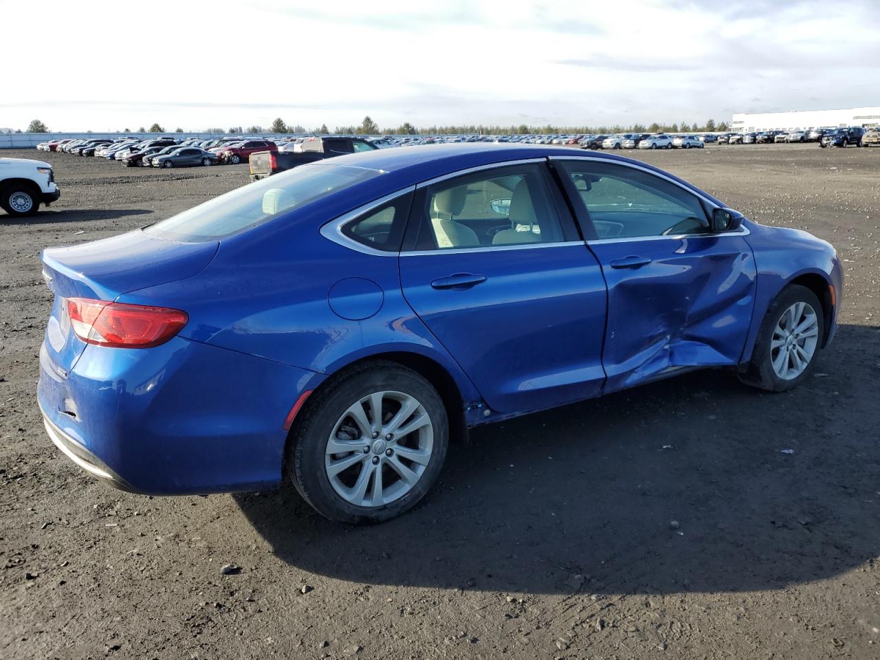 2016 Chrysler 200 - Image 3