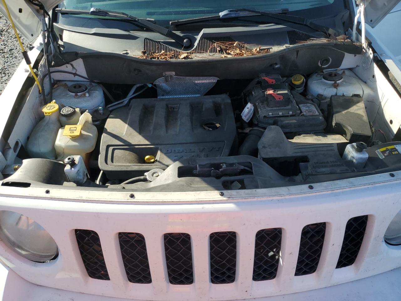 2014 Jeep Liberty (Patriot) - Image 12
