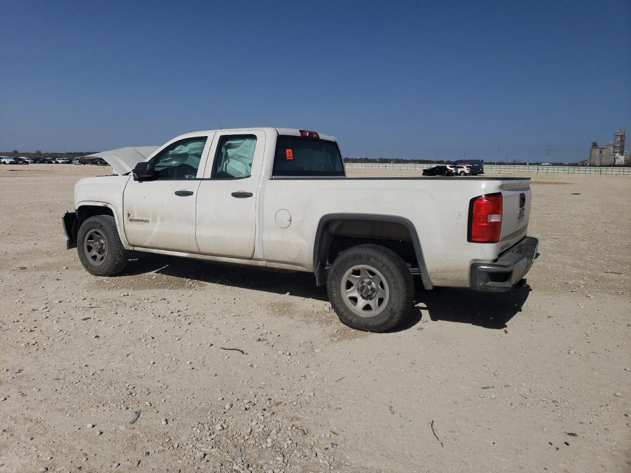 2014 GMC Sierra - Image 2