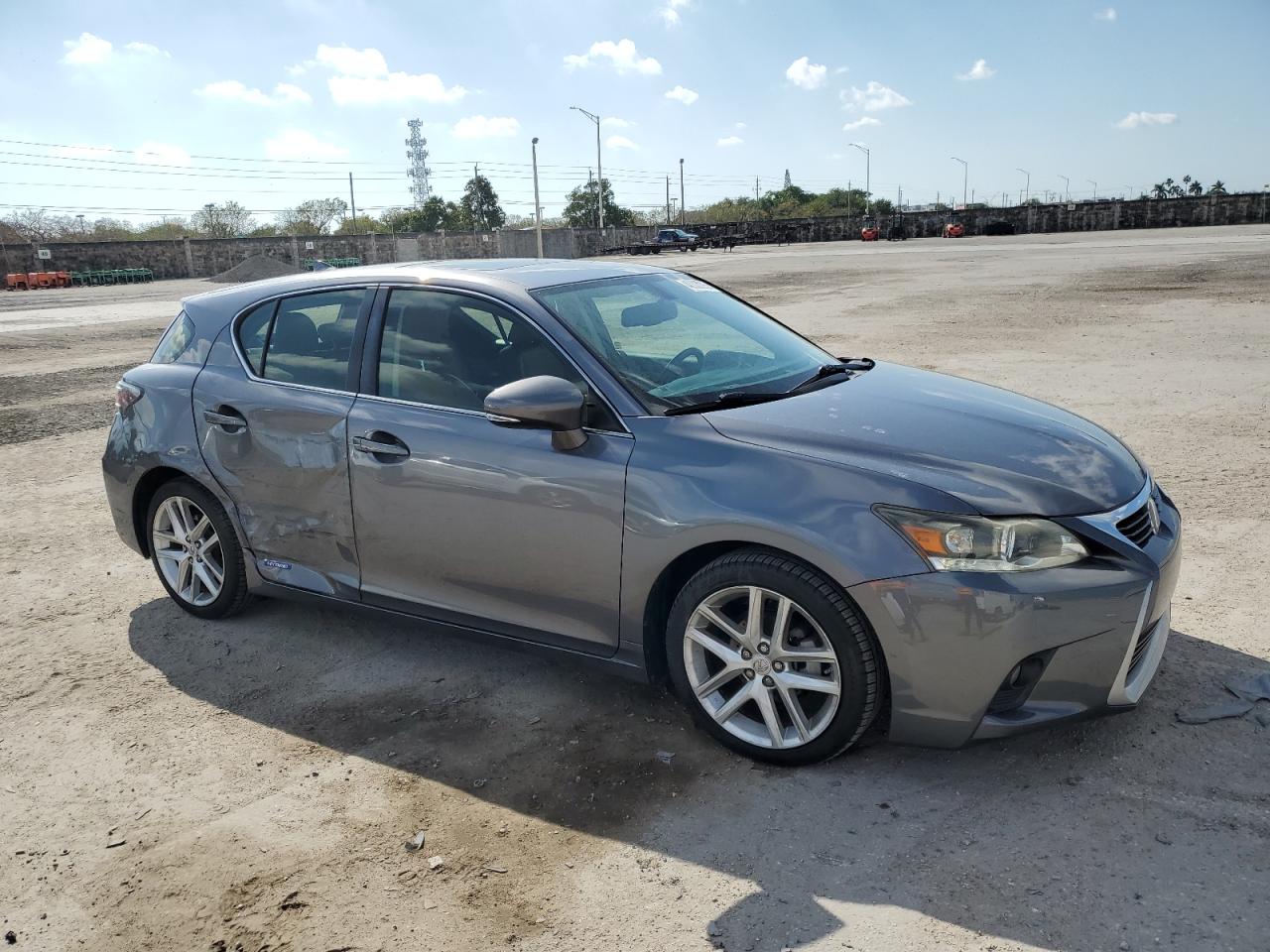2015 Lexus CT - Image 4