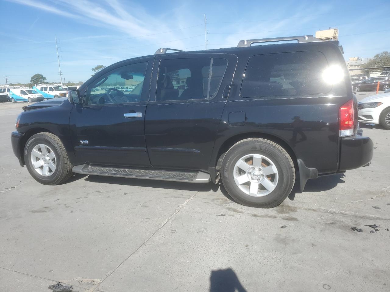 2005 Nissan Armada - Image 2