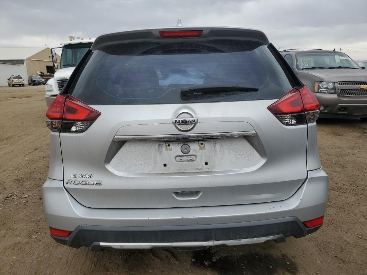 5N1AT2MT2HC831811 NISSAN ROGUE 2017