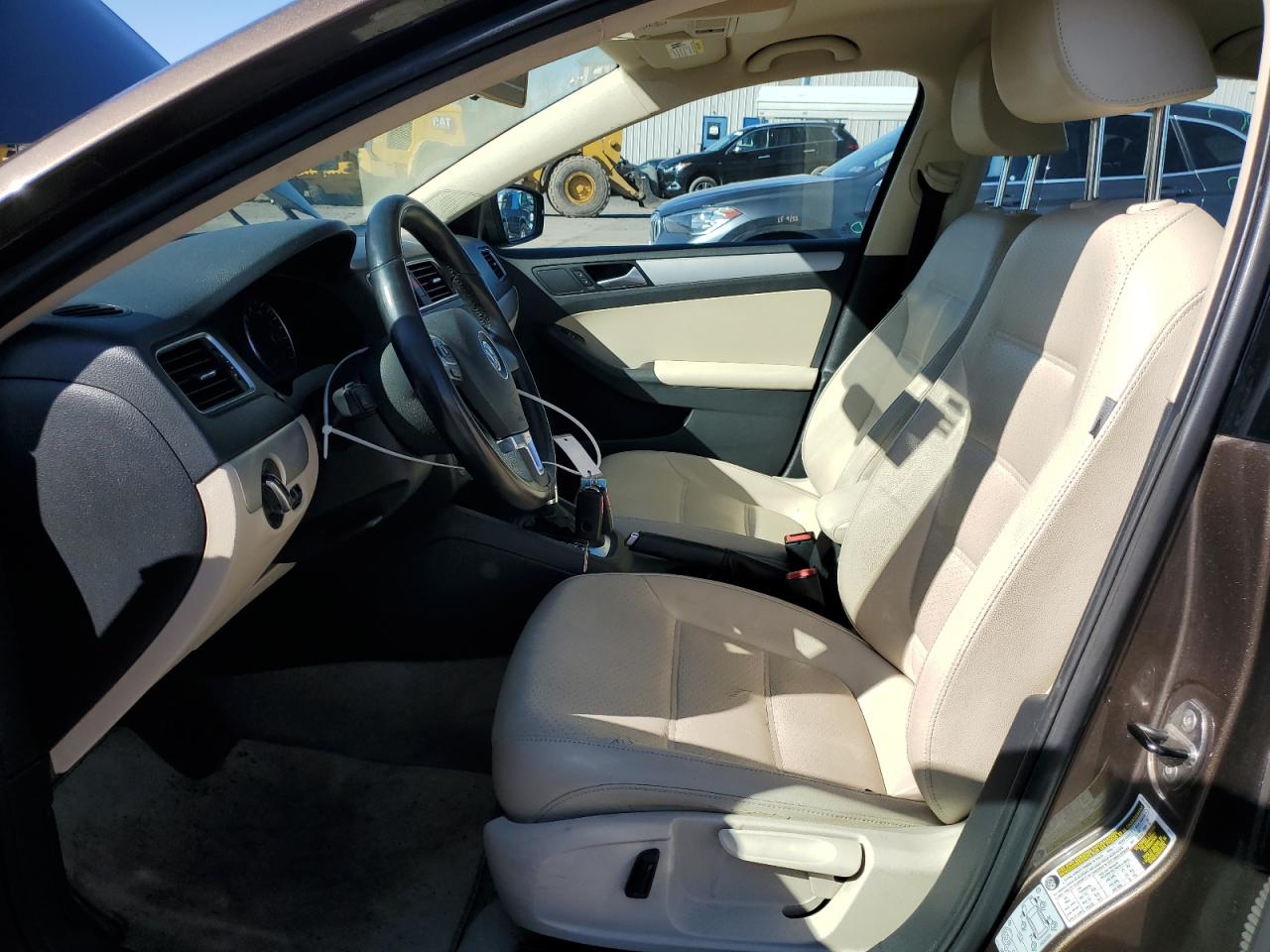 2014 Volkswagen Jetta - Image 7