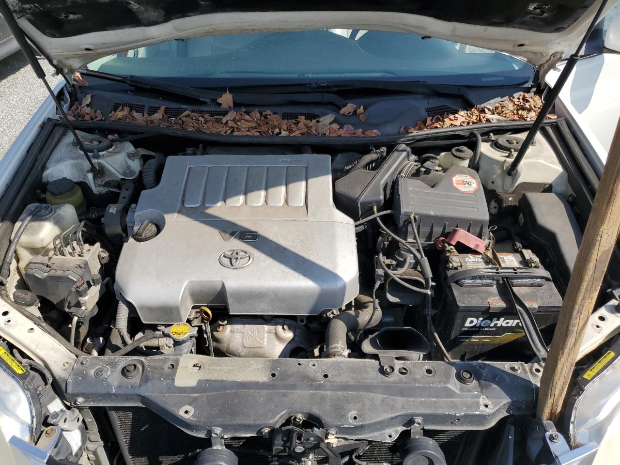 2012 Toyota Avalon - Image 11