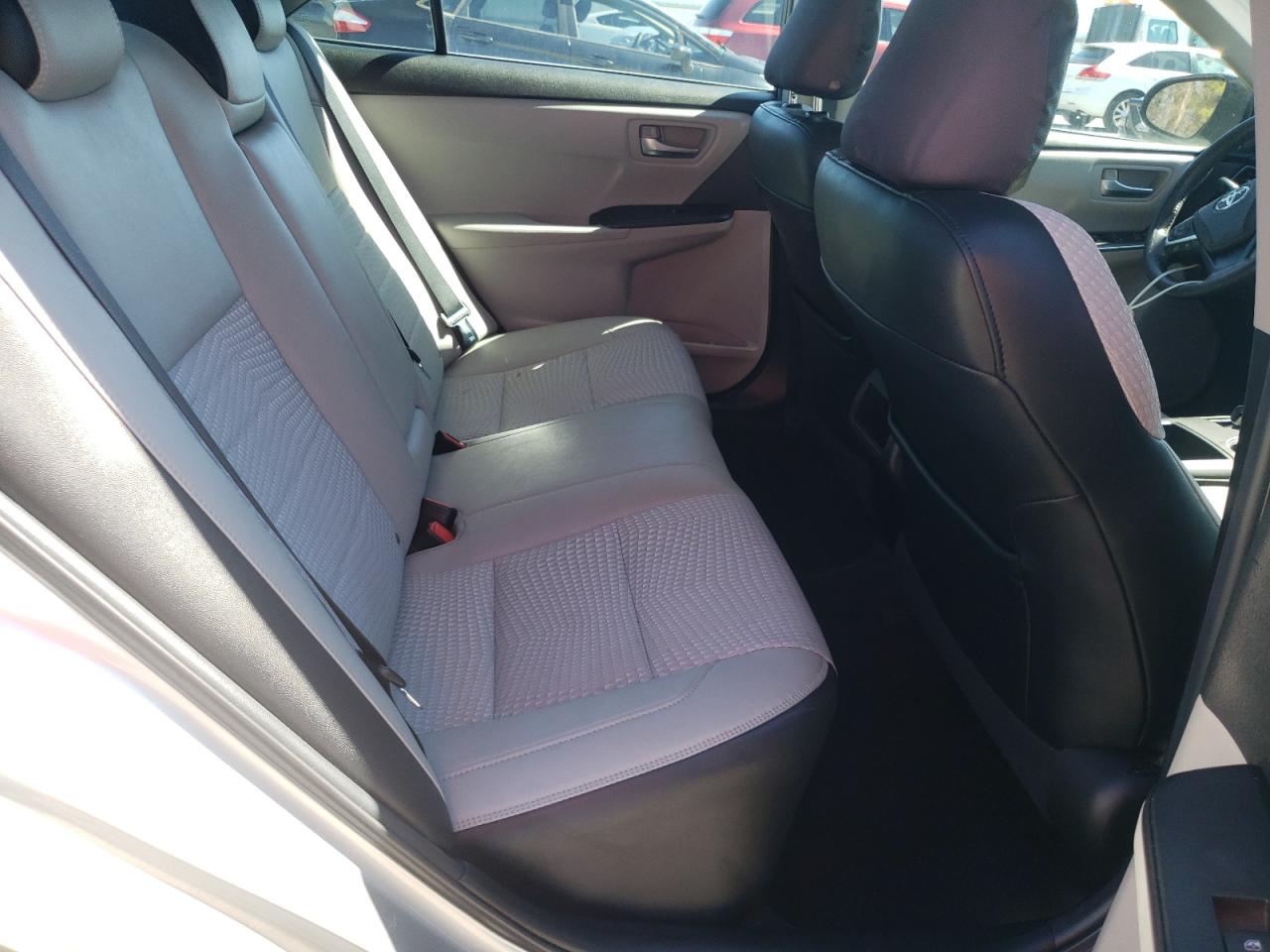 2015 Toyota Camry - Image 11