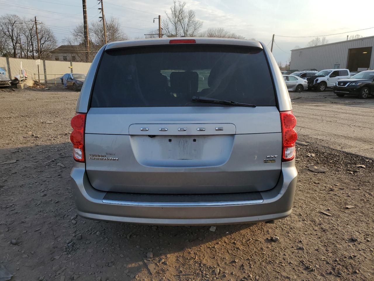 2019 Dodge Caravan - Image 6