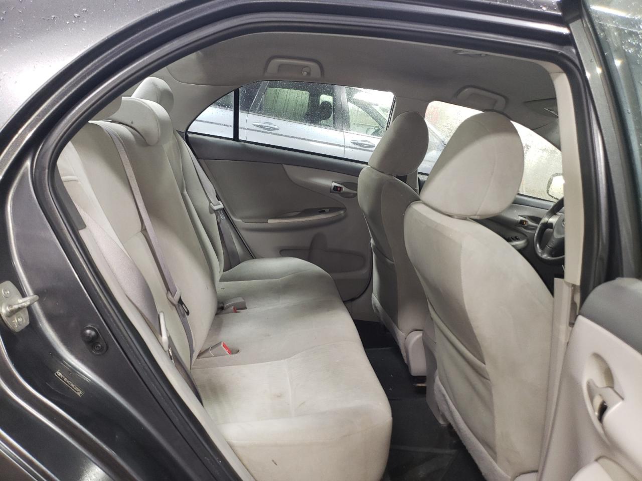 2010 Toyota Corolla - Image 10