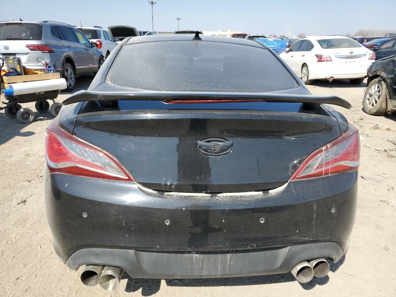 2010 Hyundai Genesis - Image 6