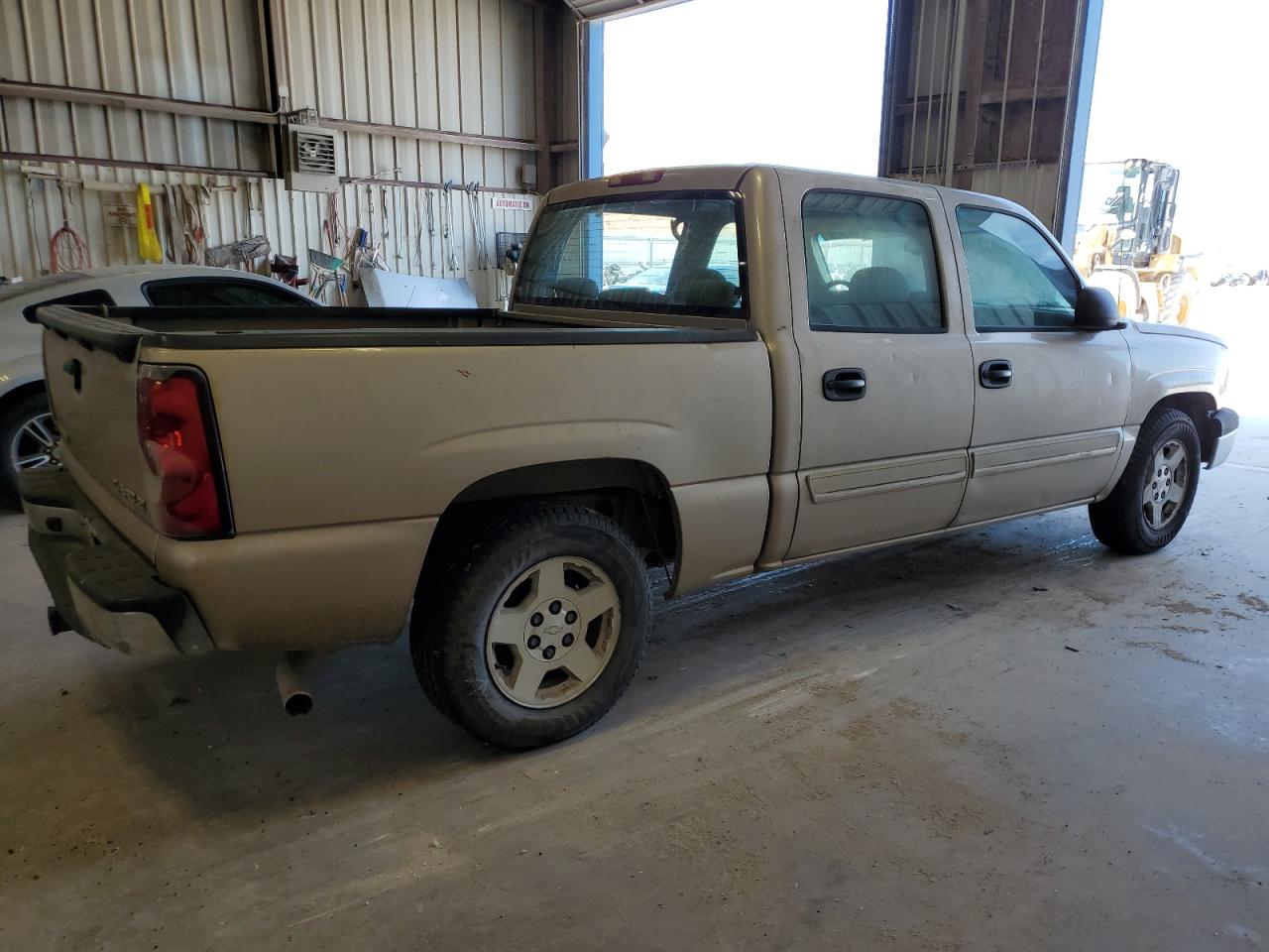 2005 Chevrolet Silverado - Image 3