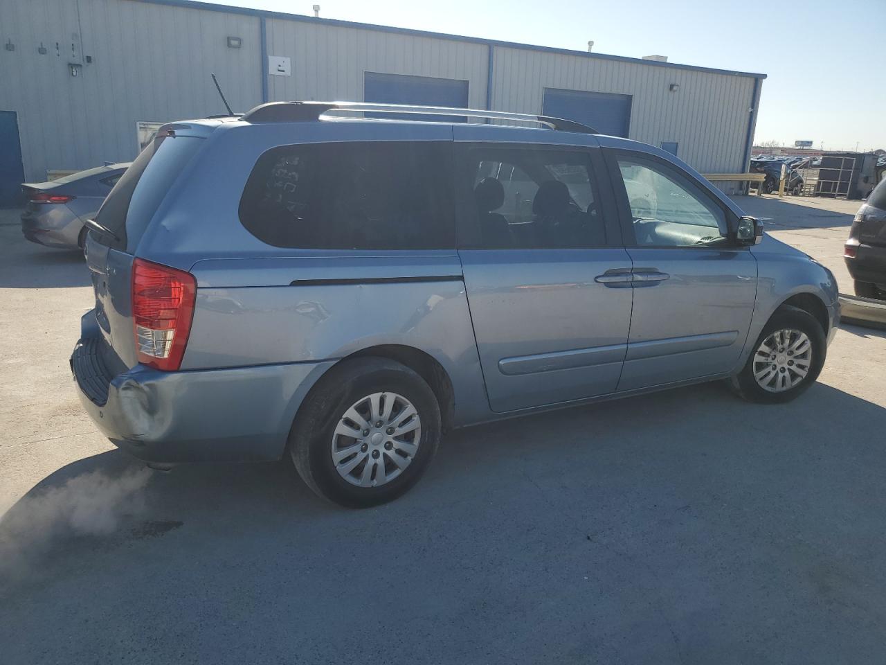 2014 Kia Sedona - Image 3