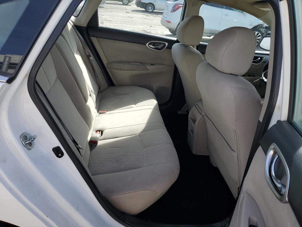 2015 Nissan Sentra - Image 10