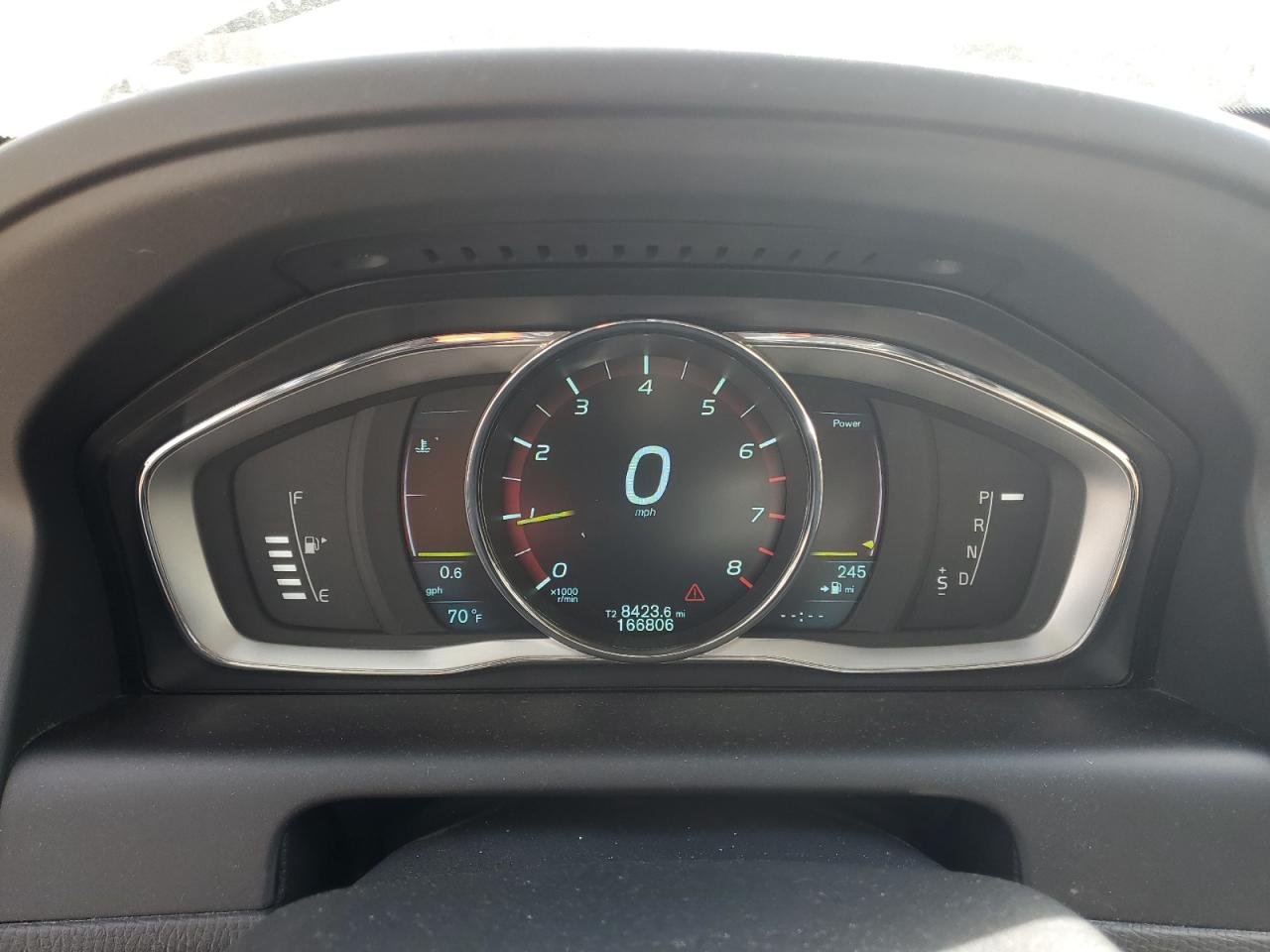 2015 Volvo XC60 - Image 9