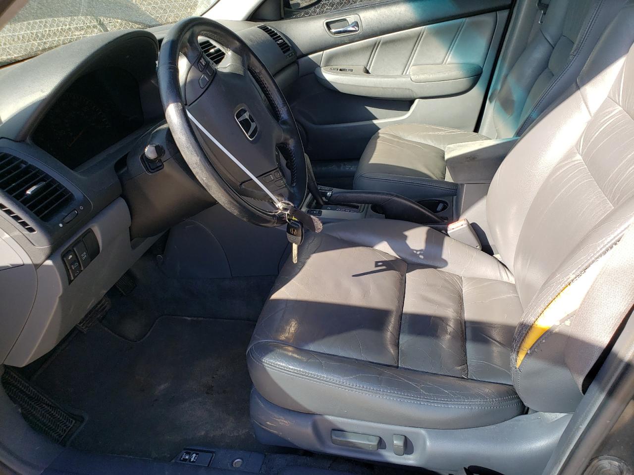 2004 Honda Accord - Image 7