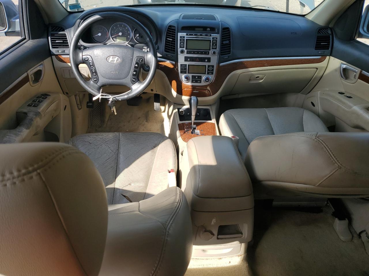 2009 Hyundai Santa Fe - Image 8