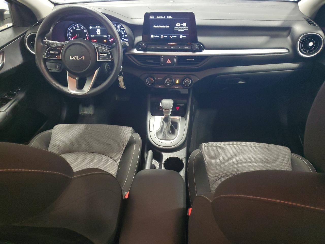 2024 Kia Forte - Image 8