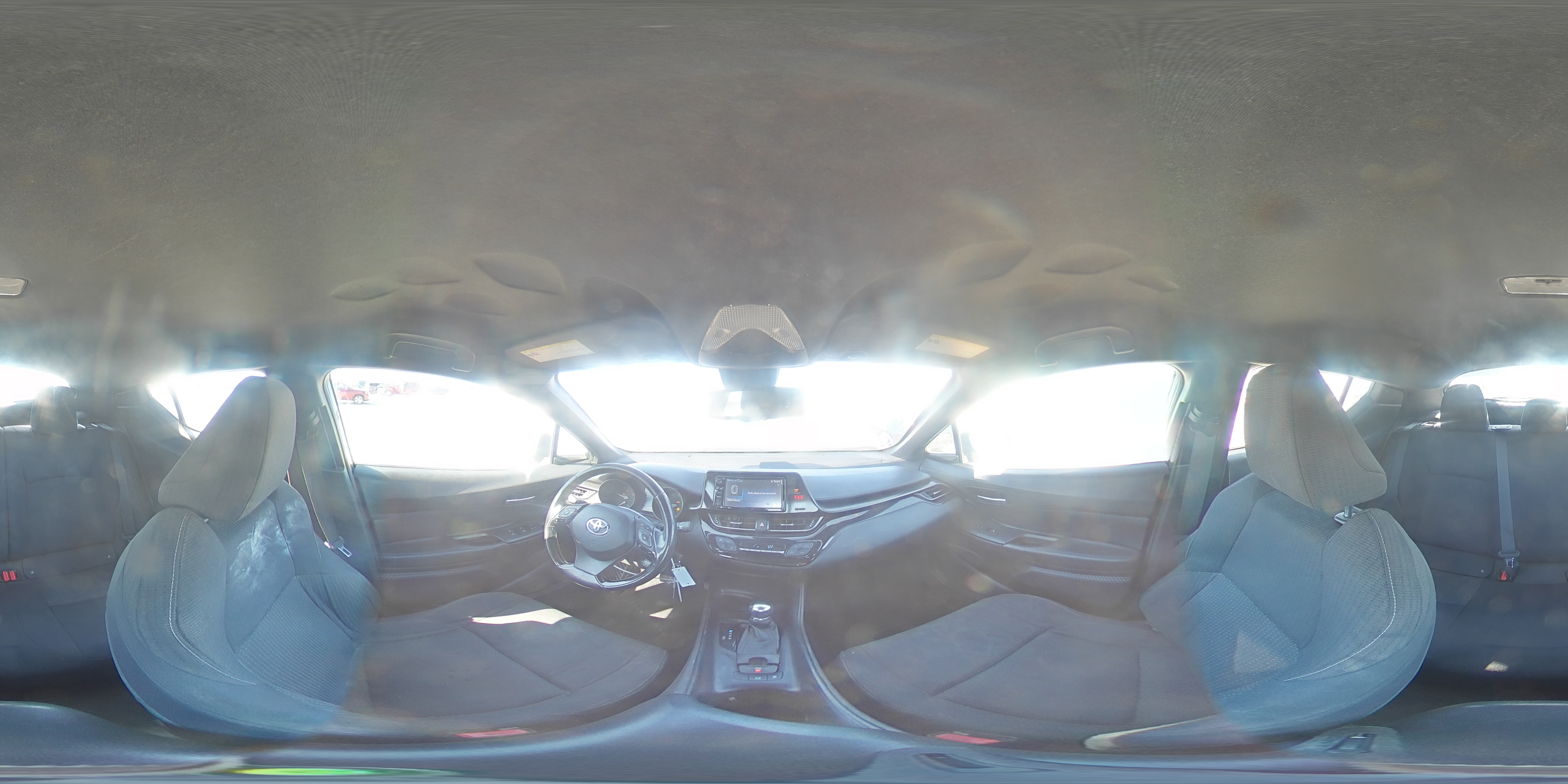 2018 Toyota C-HR - Image 16