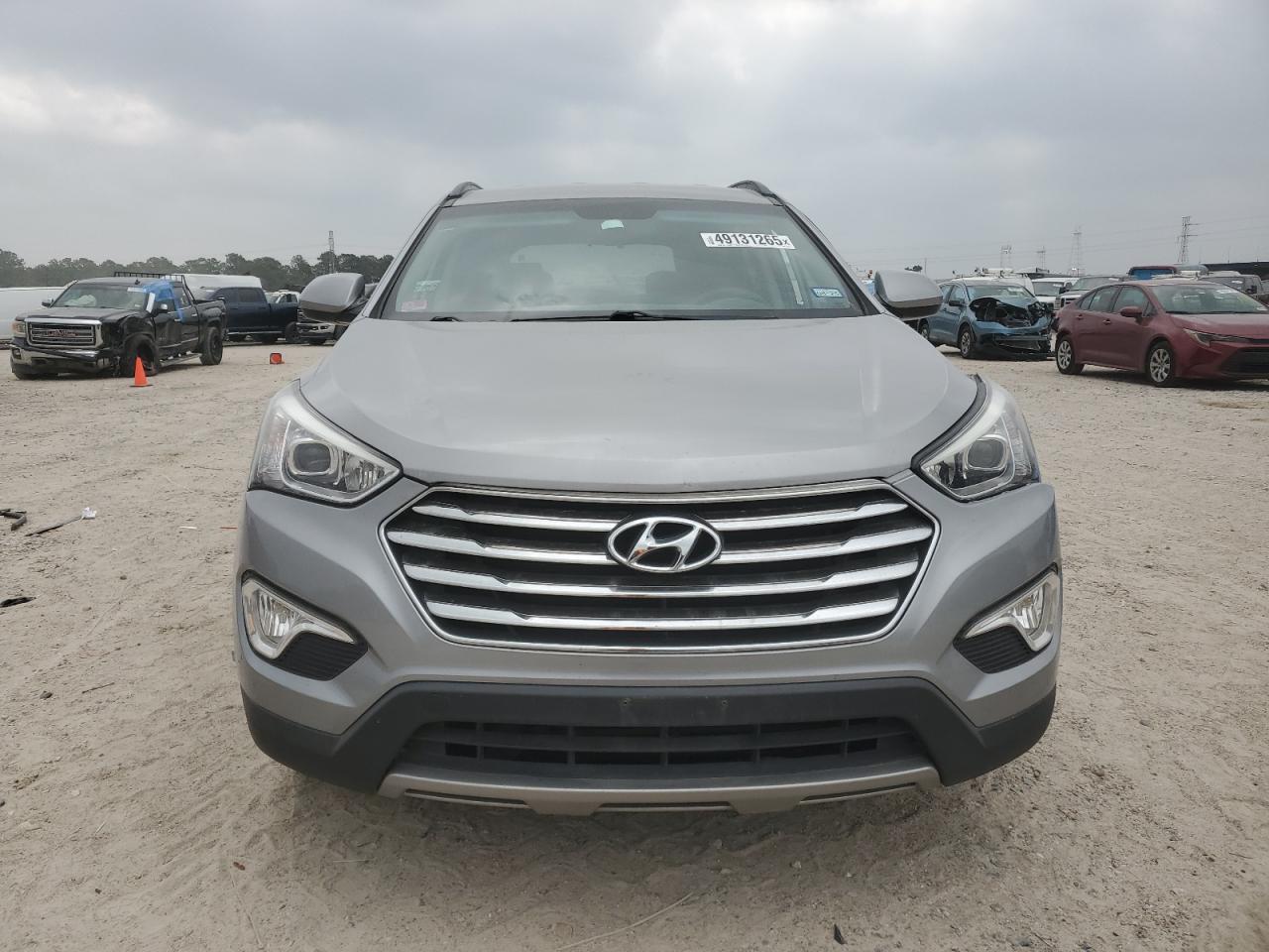 2016 Hyundai Santa Fe - Image 5