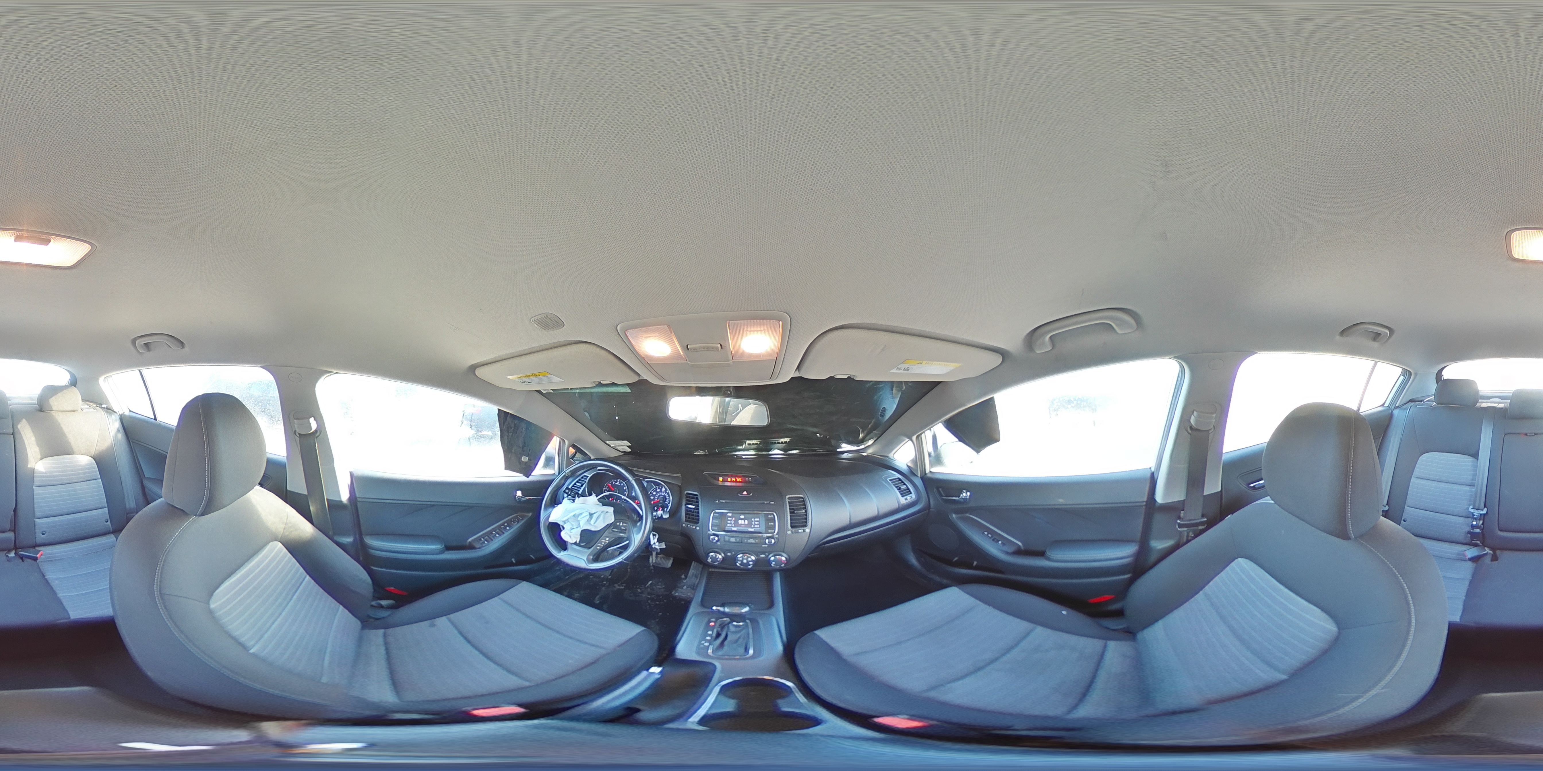2016 Kia Forte - Image 13