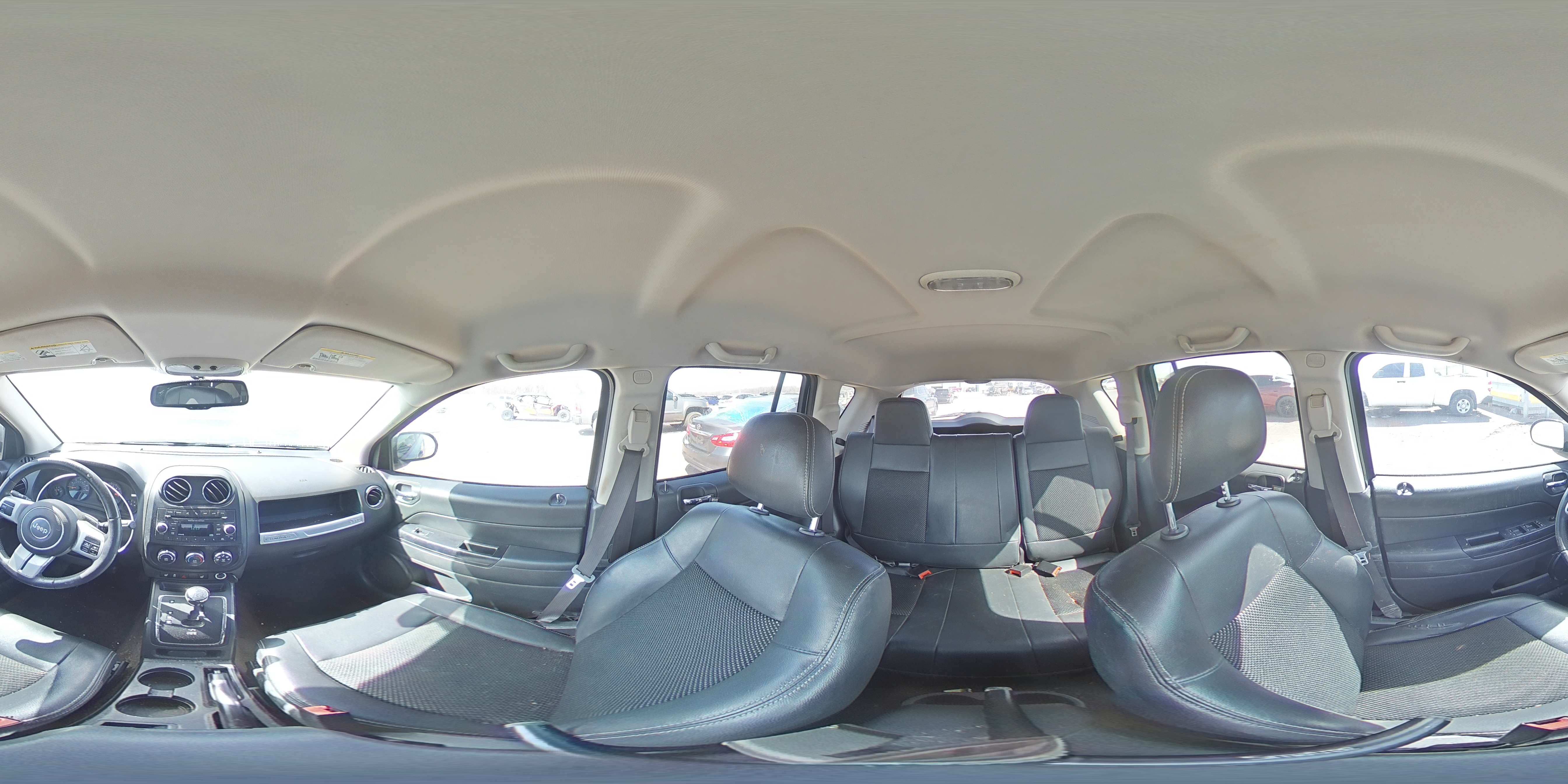 2016 Jeep Compass - Image 13