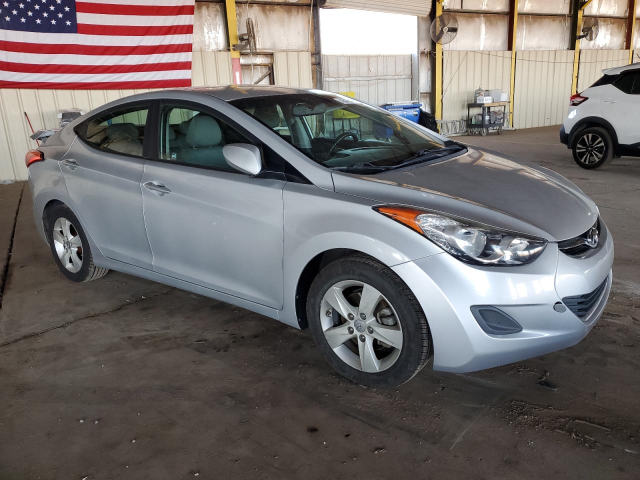 2013 Hyundai Elantra - Image 4