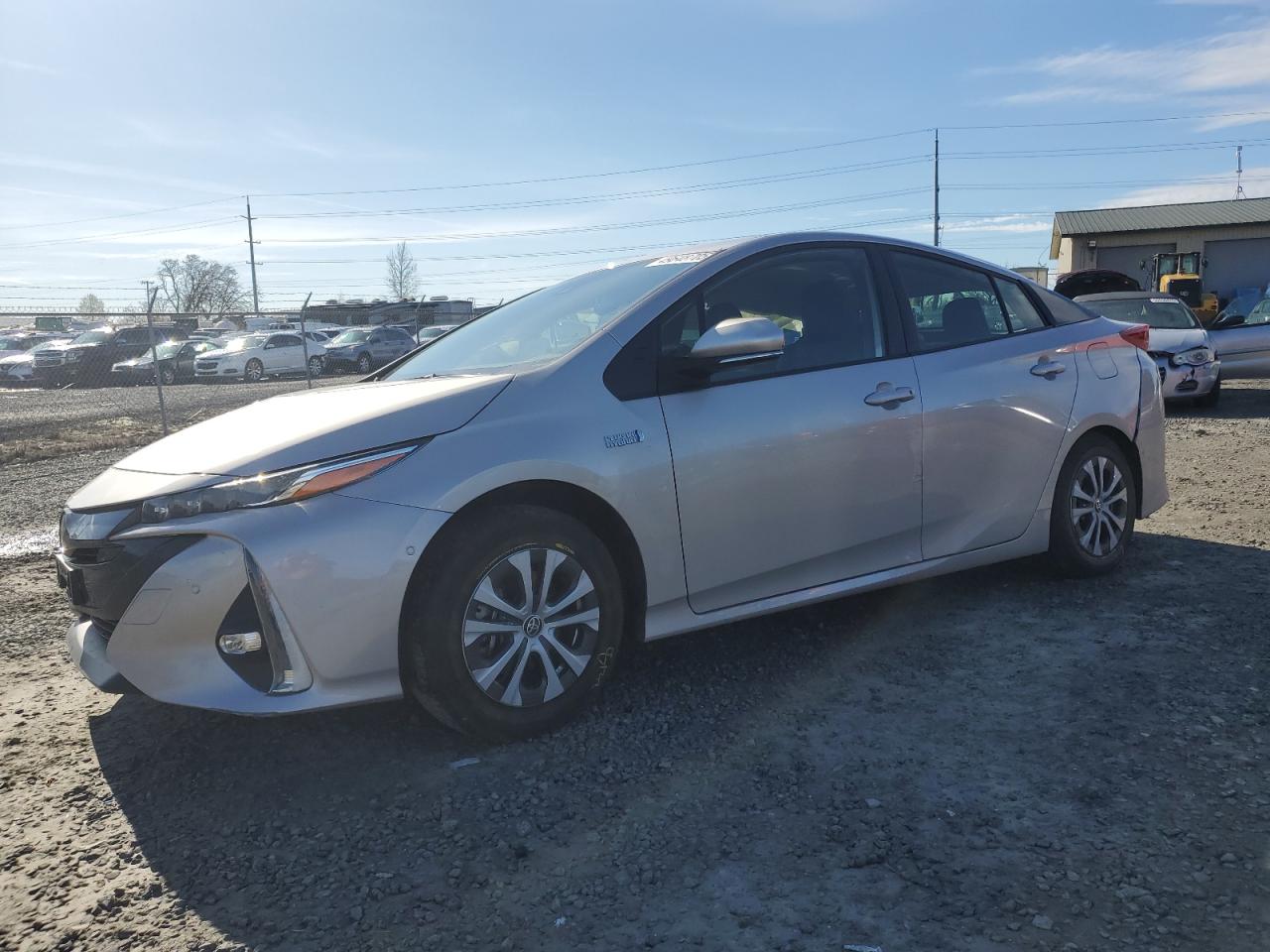 Eugene, OR에서 판매 중인 2021 Toyota Prius Prime Le - Side