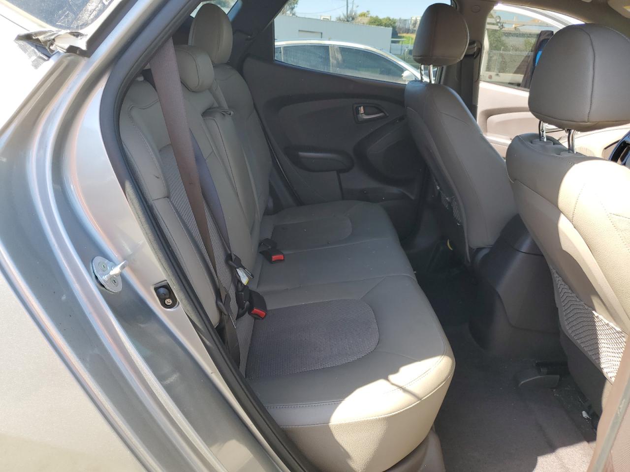 2015 Hyundai Tucson - Image 11