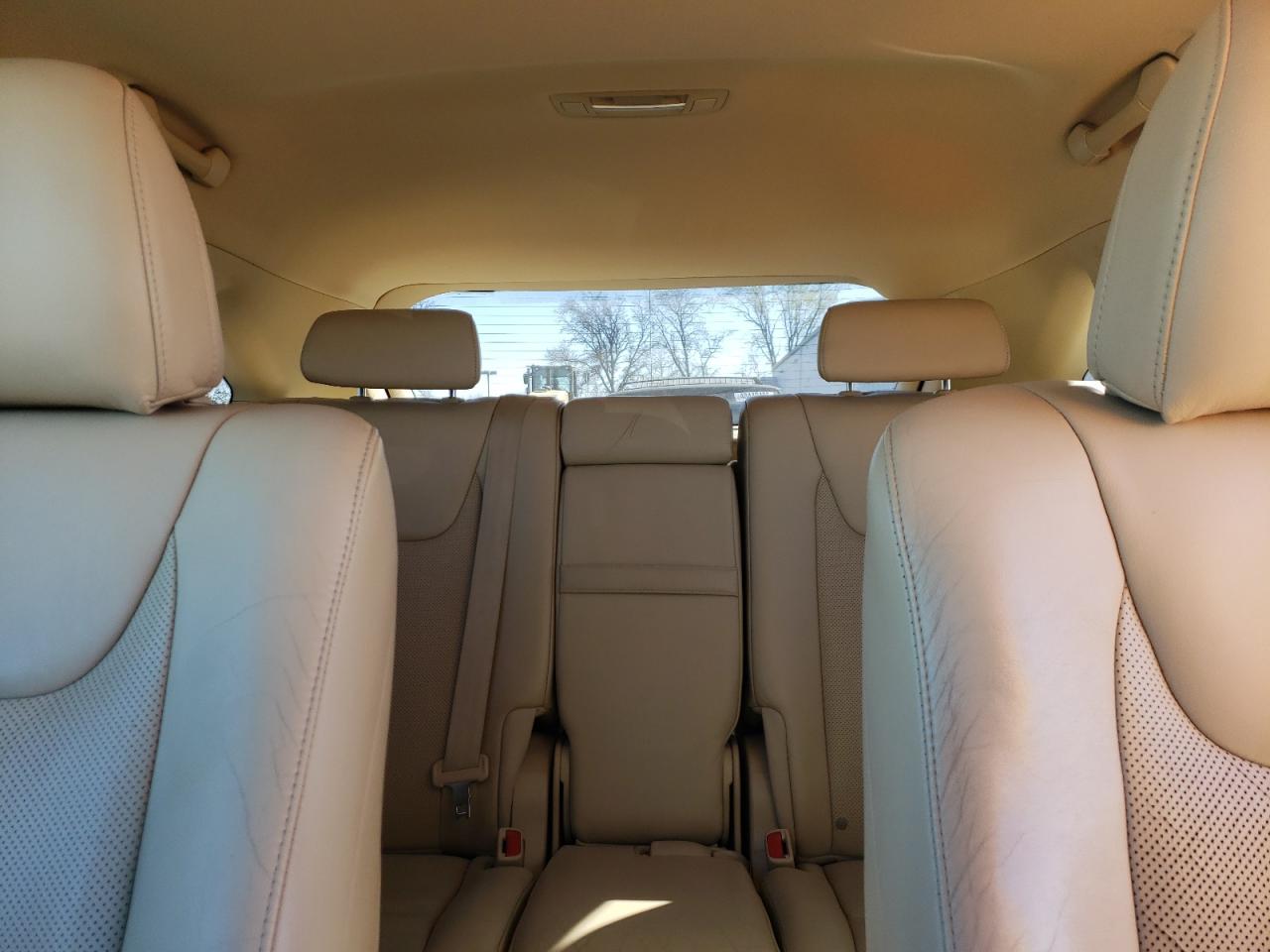 2010 Lexus RX - Image 10