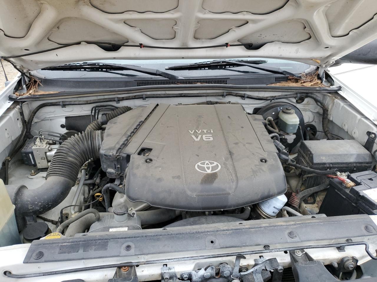 2005 Toyota Tacoma - Image 11