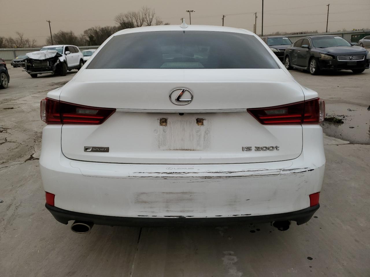 2016 Lexus IS - Image 6