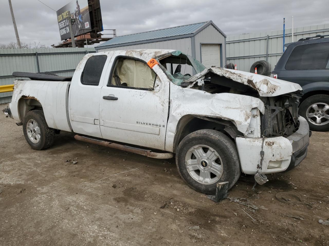 2008 Chevrolet Silverado - Image 4