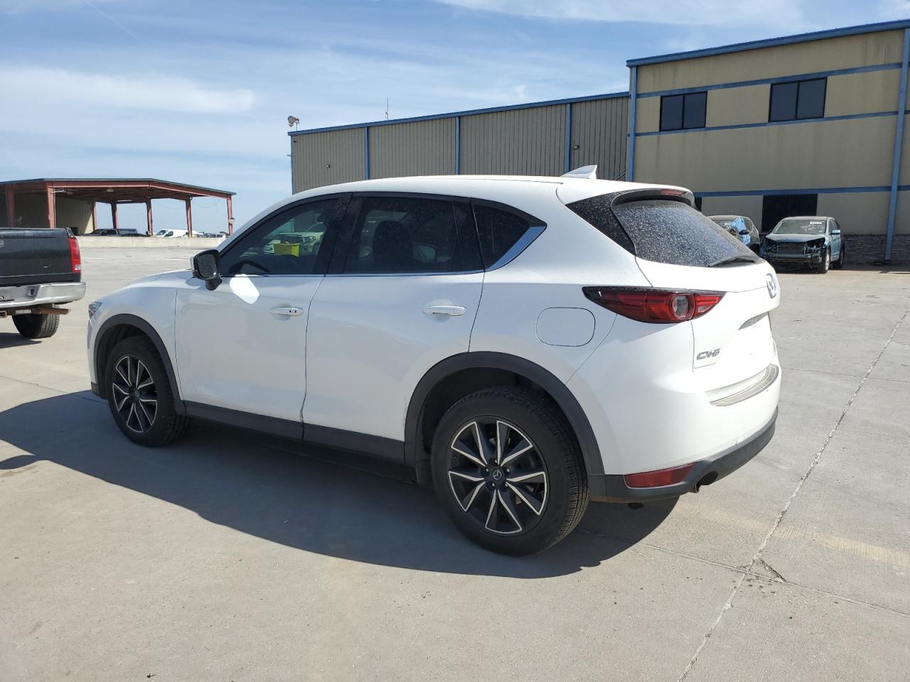 2017 Mazda CX-5 - Image 2