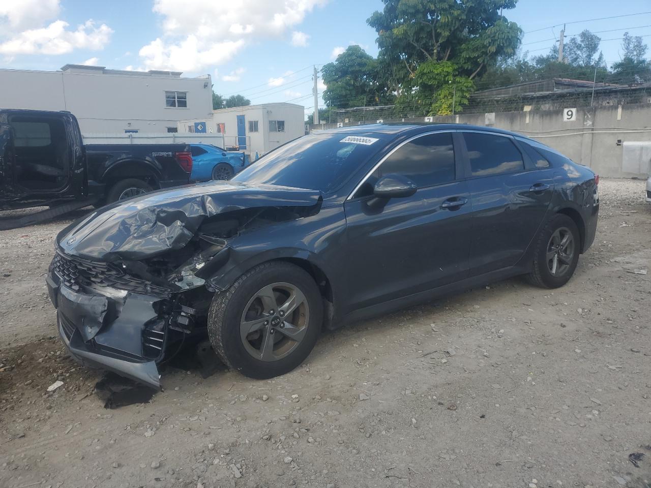 2021 Kia K5 Lxs იყიდება Opa Locka-ში, FL - Front End