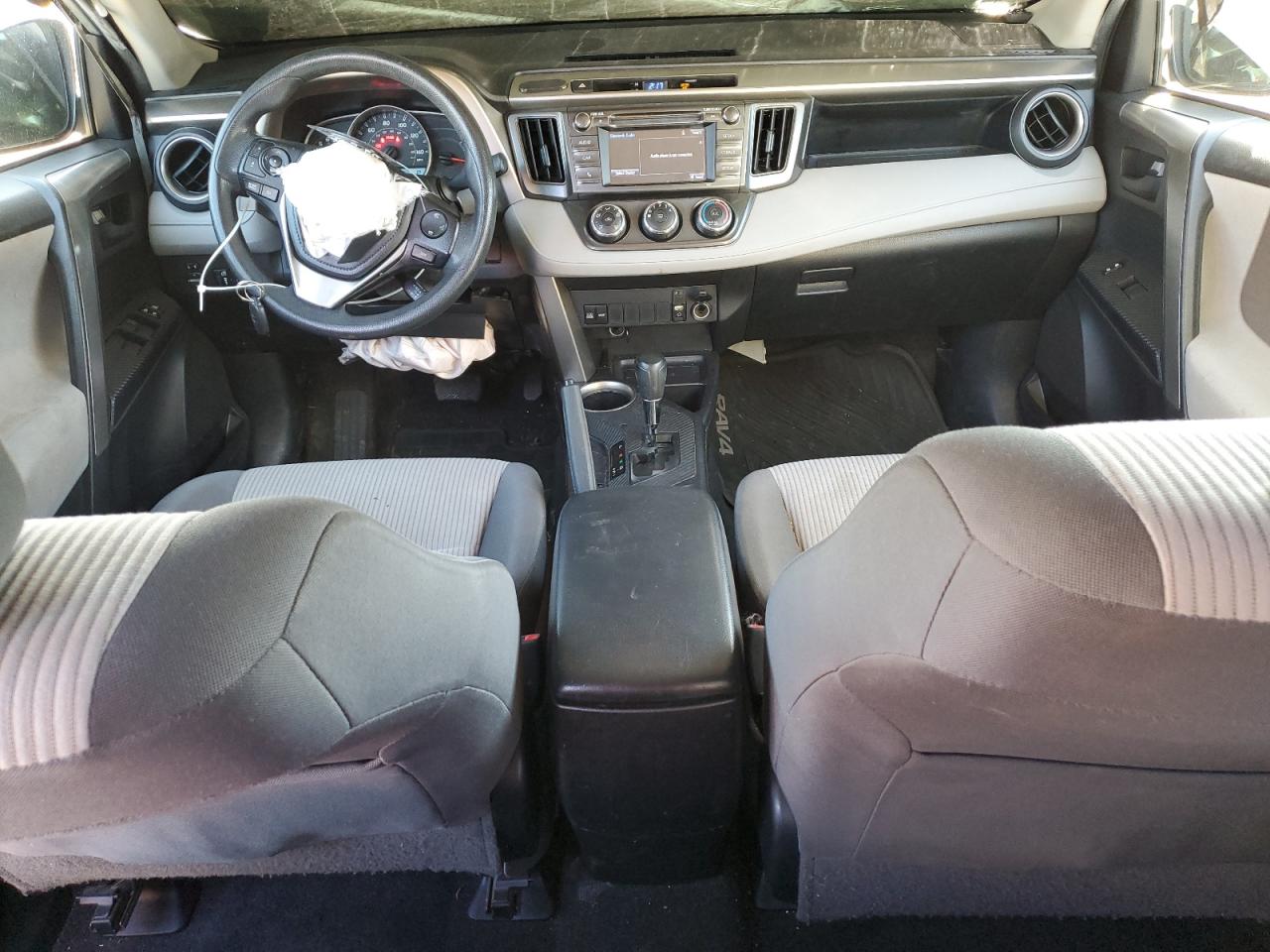 2015 Toyota RAV 4 - Image 8