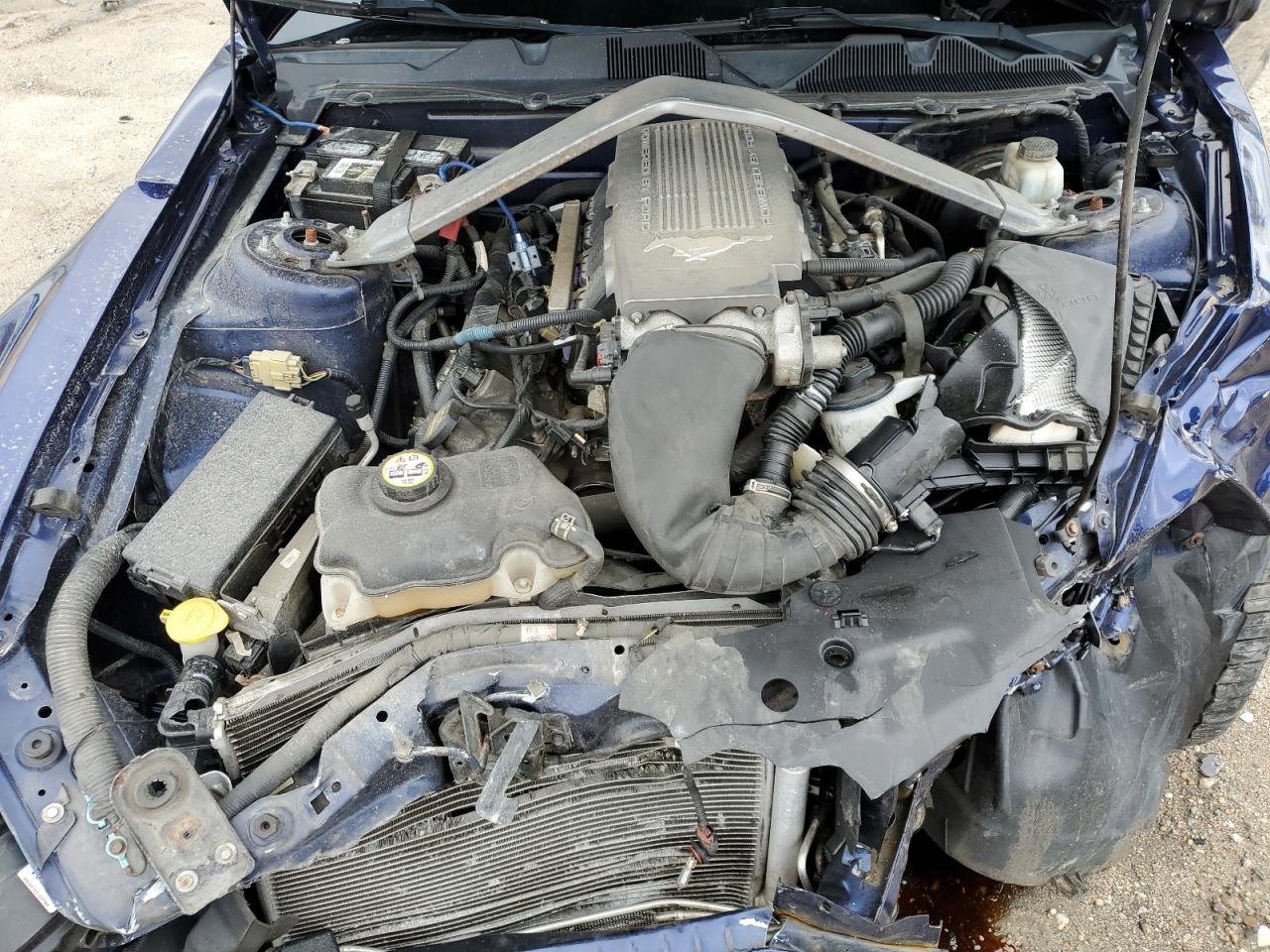 2010 Ford Mustang - Image 12