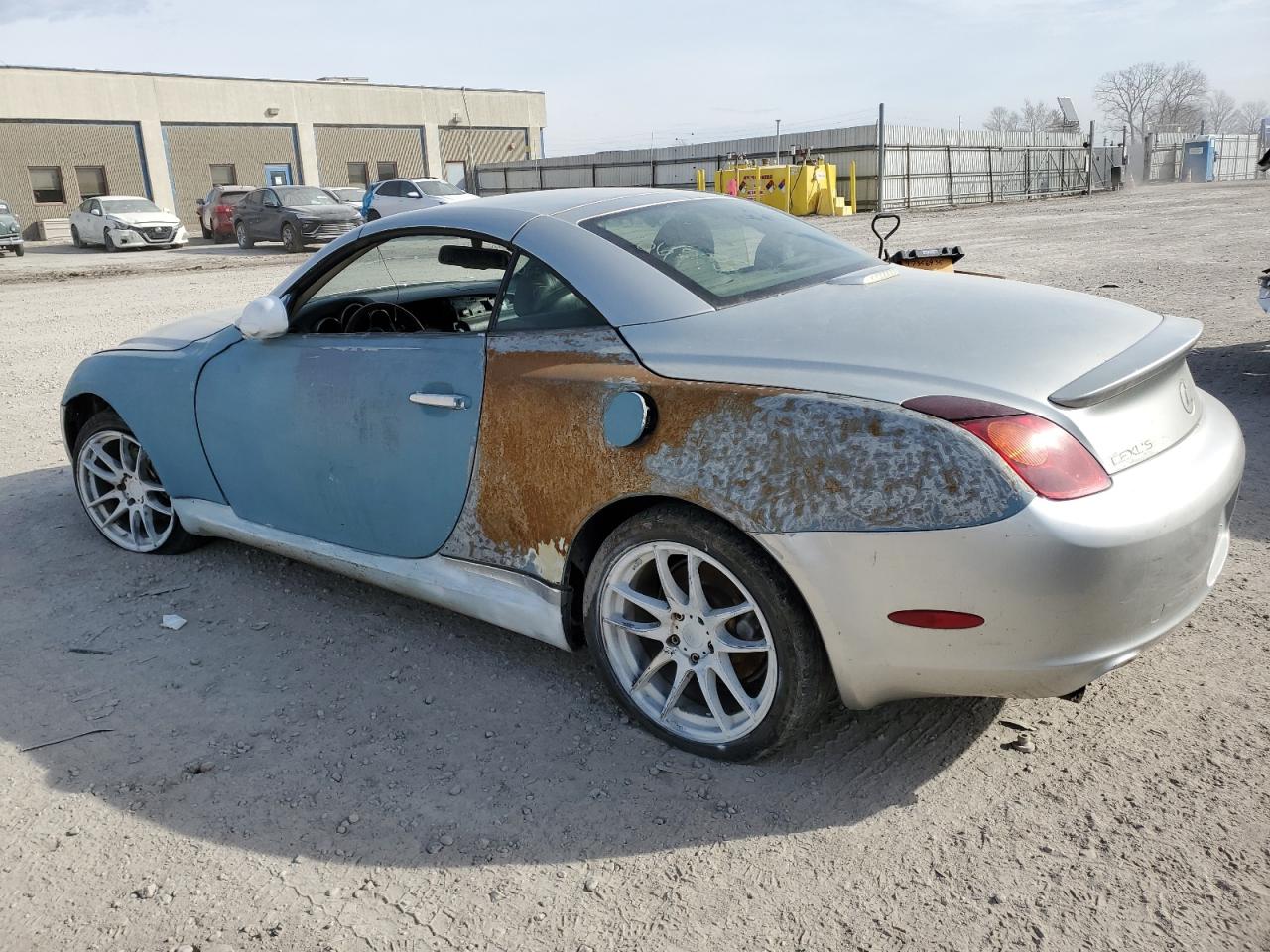 2005 Lexus SC - Image 2