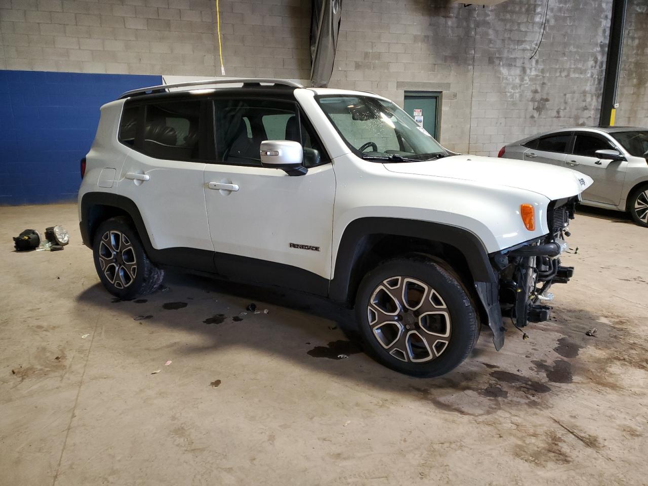 2015 Jeep Renegade - Image 4