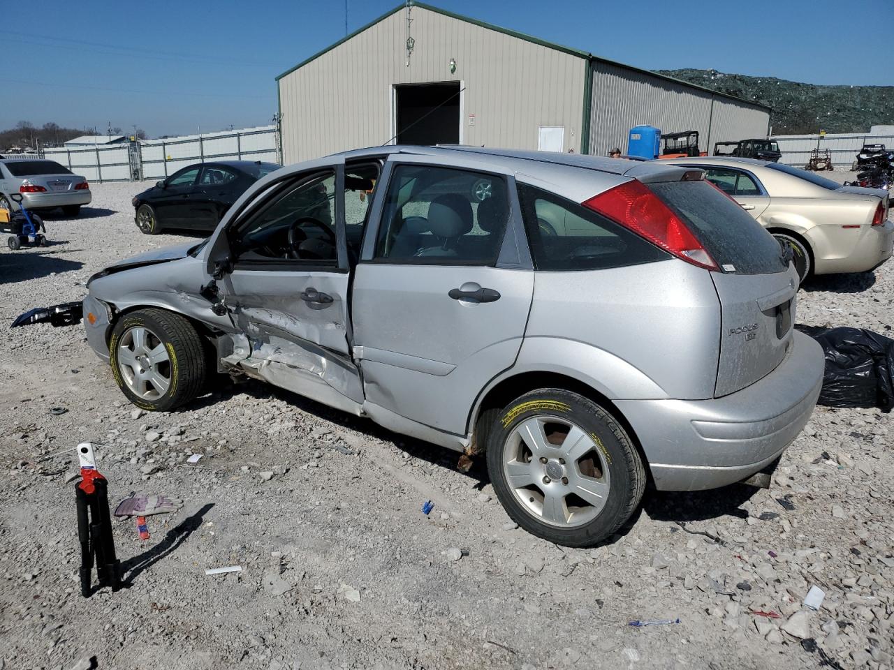 2007 Ford Focus - Image 2