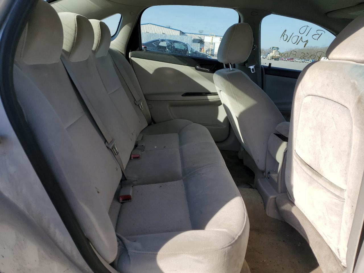 2009 Chevrolet Impala - Image 10
