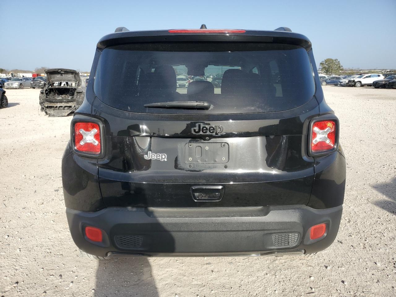 2018 Jeep Renegade - Image 6