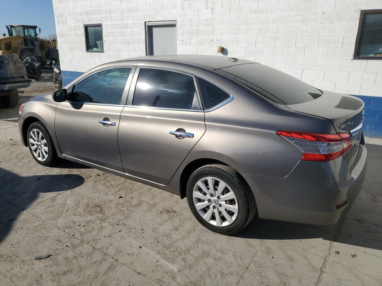 2015 Nissan Sentra - Image 2
