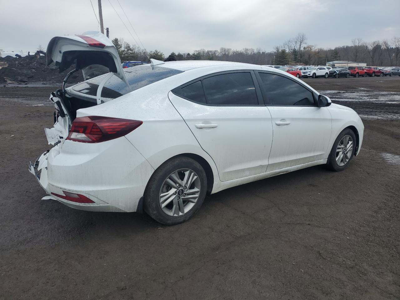 2020 Hyundai Elantra - Image 3