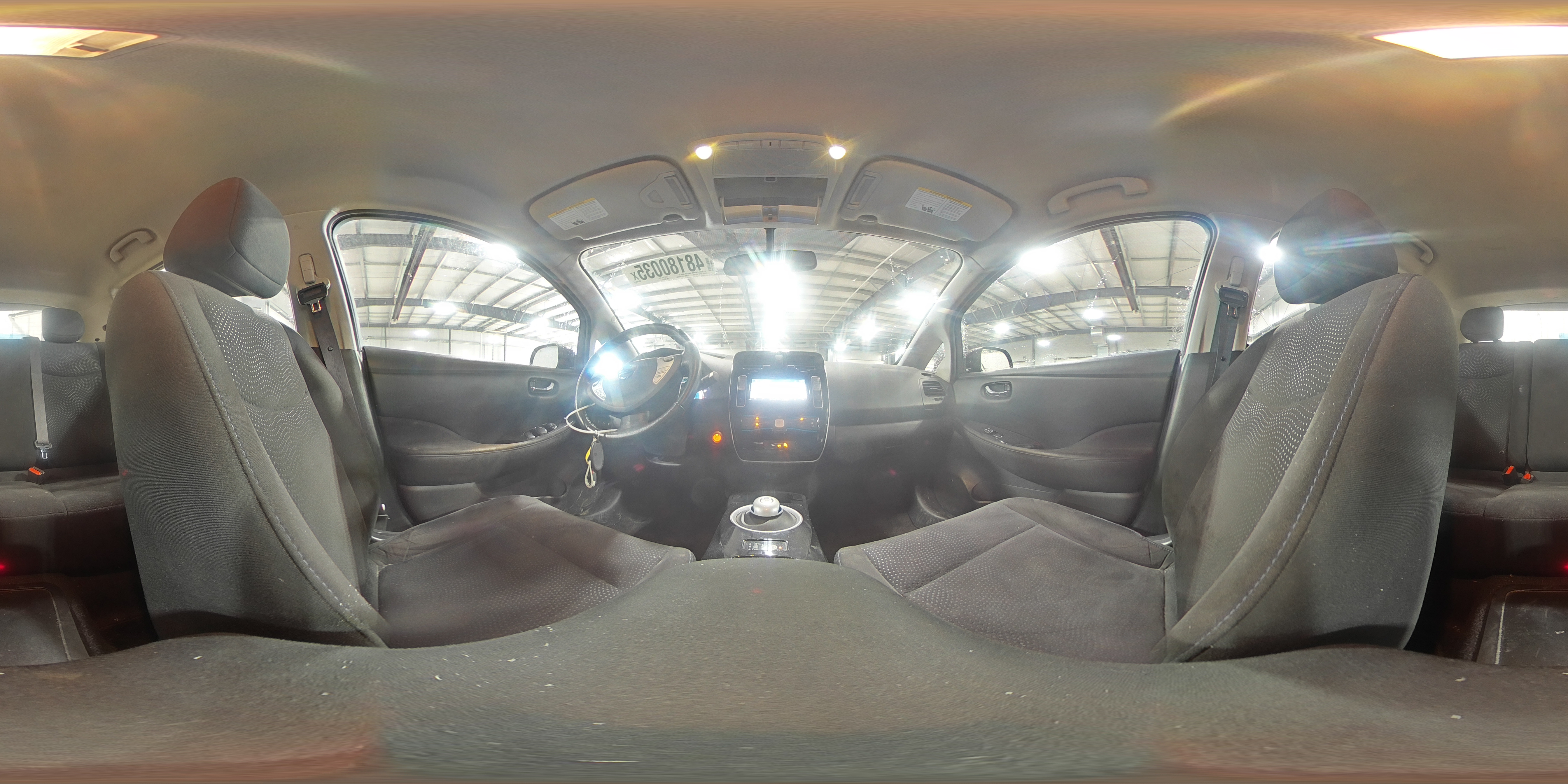 2016 Nissan Leaf - Image 14