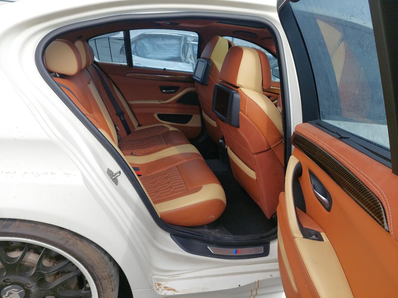 WBSFV9102CDW94369 - 2012 Bmw M5 - #47708005