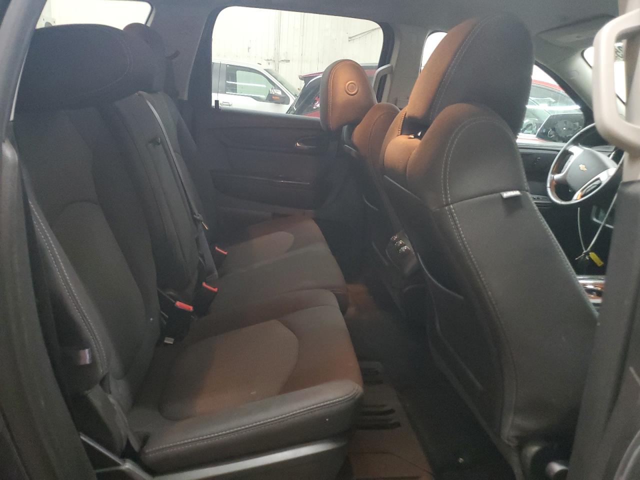 2014 Chevrolet Traverse - Image 11