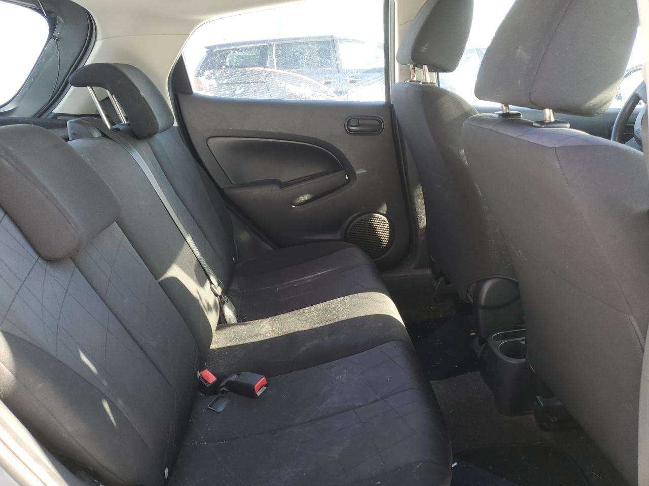 2012 Mazda 2 - Image 10