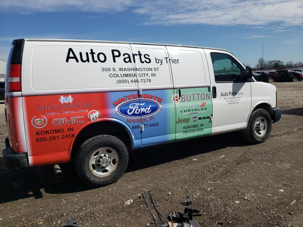 2013 Chevrolet Express - Image 3