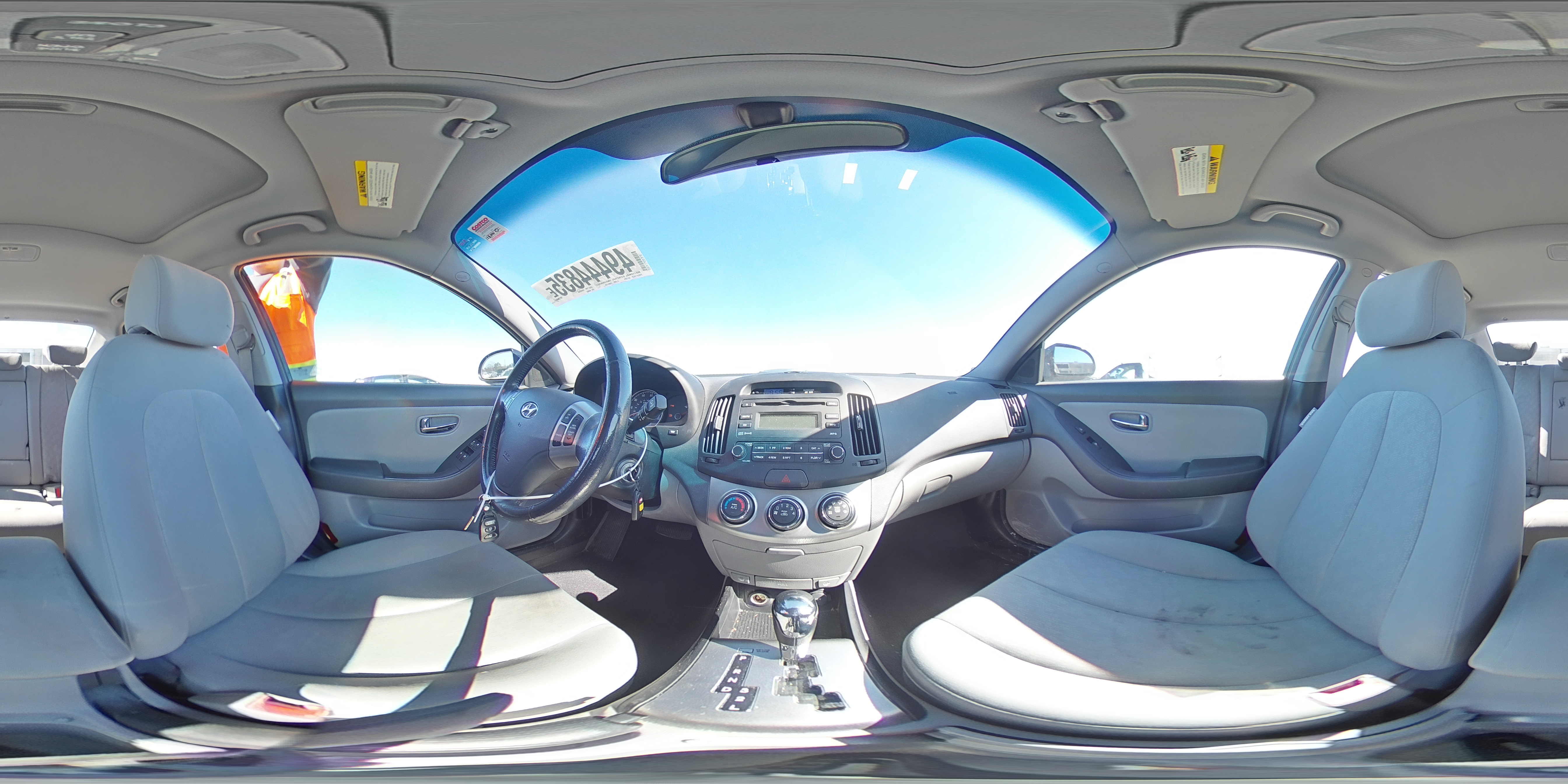 2010 Hyundai Elantra - Image 12